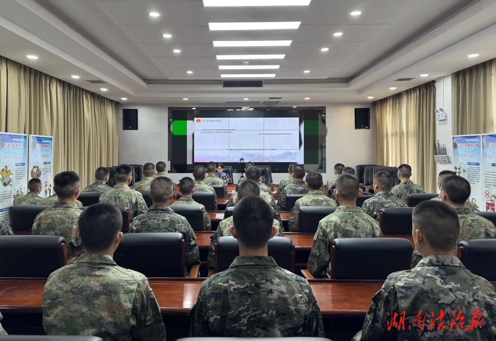 送法進軍營，新兵們這堂法治課干貨滿滿！