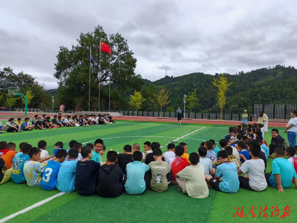 沅陵檢察進(jìn)校園分性別講授法治課，筑牢青春“防護(hù)網(wǎng)”