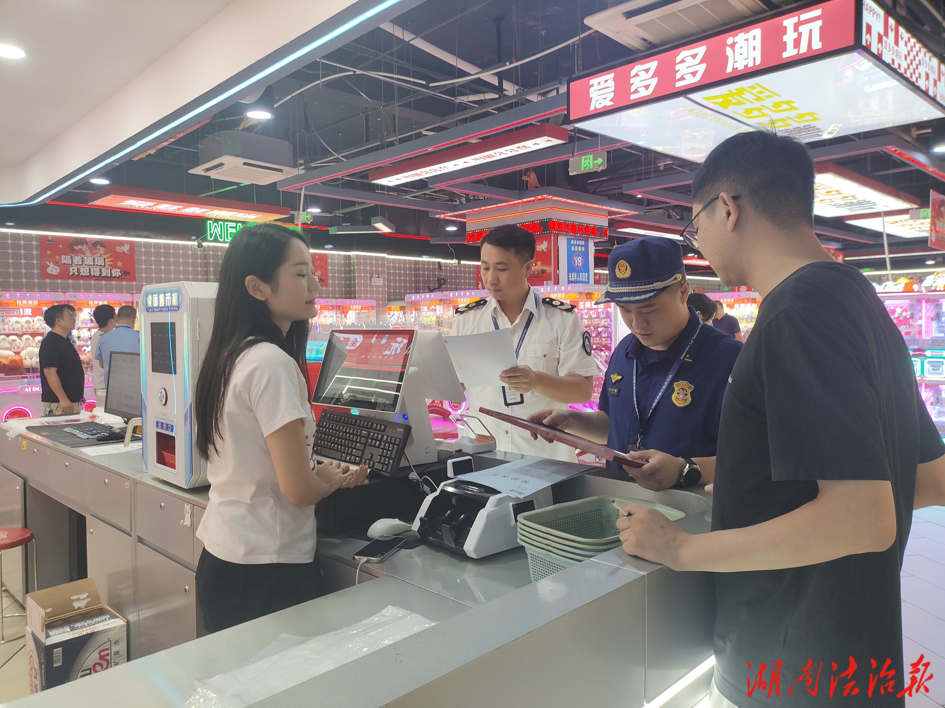 新寧縣多部門聯(lián)合開展公眾聚集場(chǎng)所消防安全服務(wù)指導(dǎo)工作