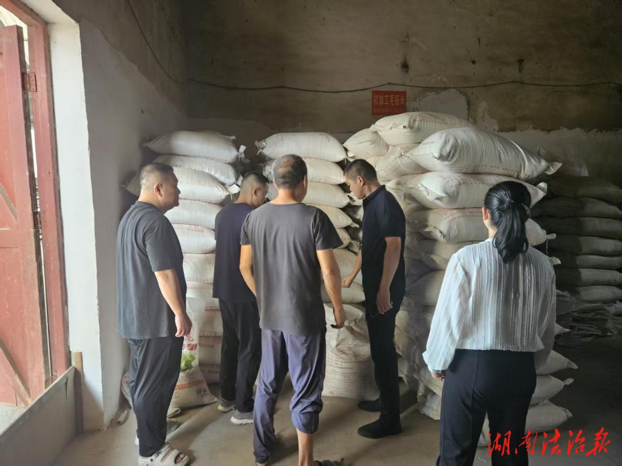 株洲市荷塘區(qū)開展節(jié)前糧食領(lǐng)域安全生產(chǎn)專項(xiàng)檢查