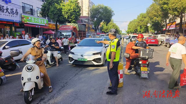 道縣交警全力護(hù)航國(guó)慶中秋假期交通安全