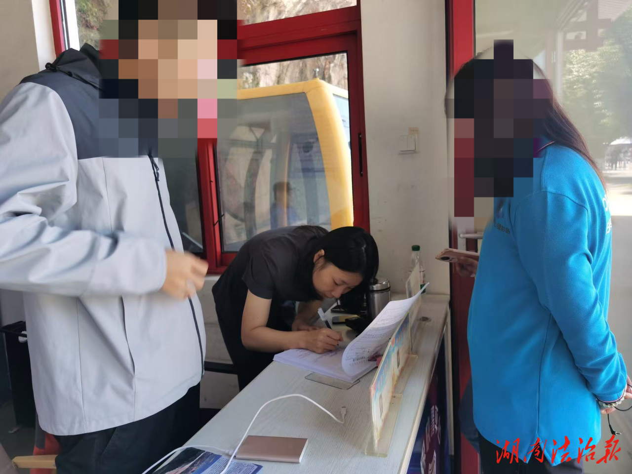 永定區(qū)法院旅游速裁法庭高效化解一起景區(qū)糾紛，護(hù)游客安心游