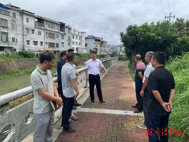 回龍圩：李耀華帶隊開展巡河、巡庫等工作