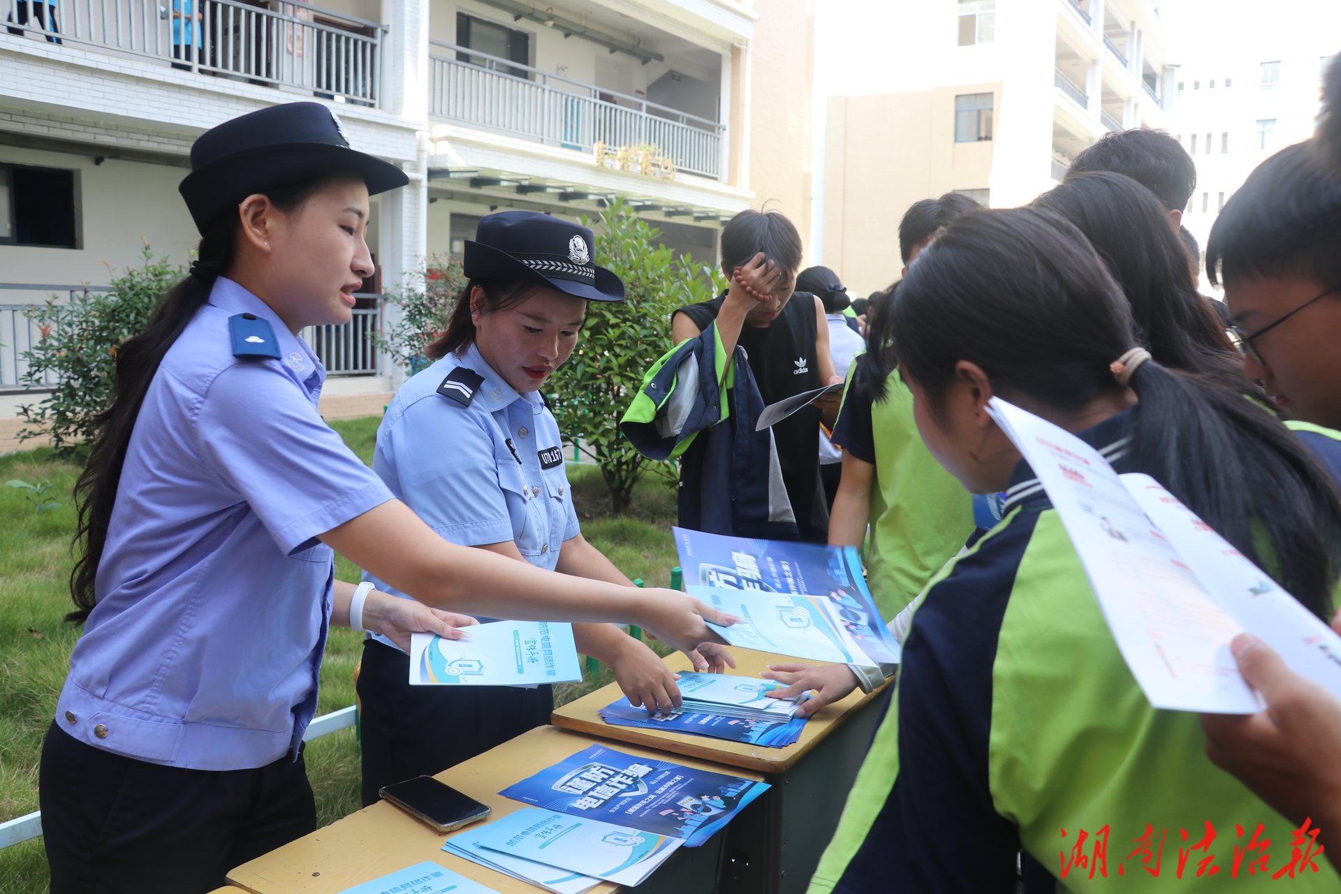 保靖公安：警銀校聯(lián)動筑牢反詐“防火墻”