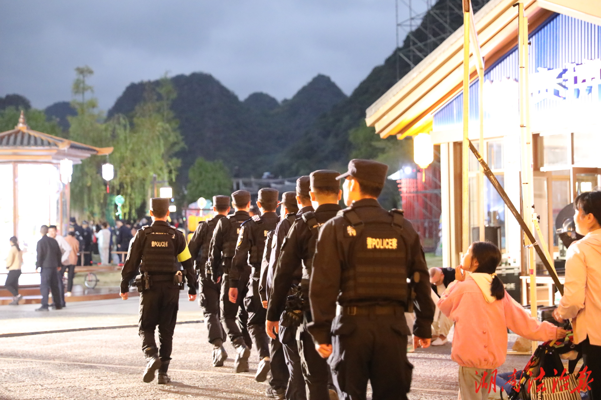 “美景不遠(yuǎn)，就在寧遠(yuǎn)” 寧遠(yuǎn)公安全力護(hù)航馬拉松賽及永州文旅盛會(huì)