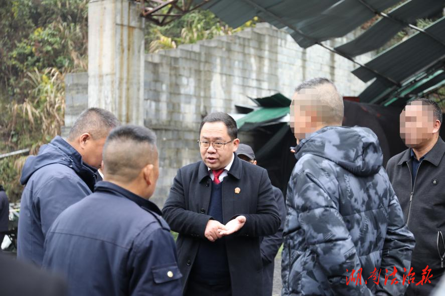 身邊的好法官丨苗嶺山下“喜哥”法官——記鳳凰法院執(zhí)行局局長唐新喜