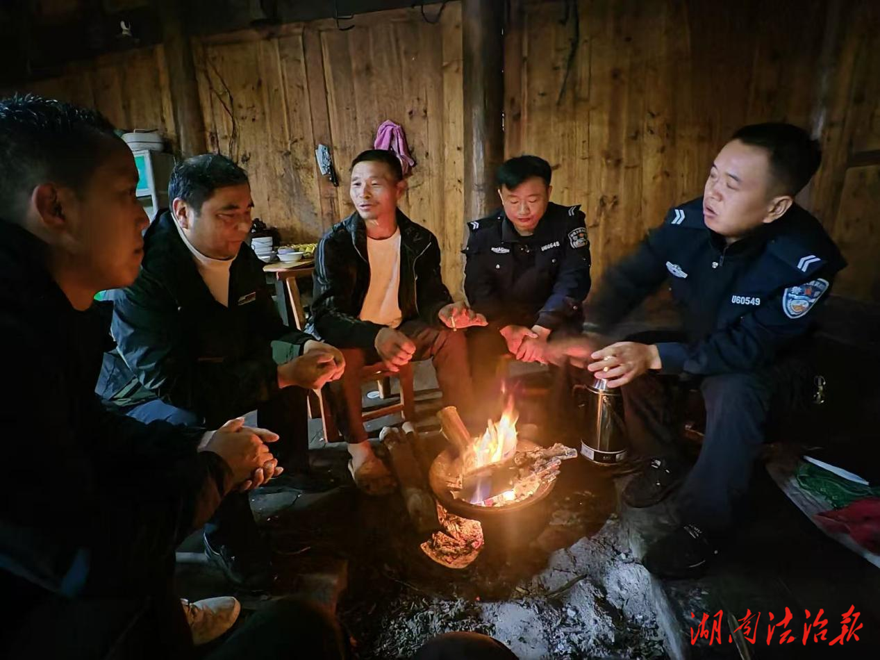 走出“安全感”，防于“未燃時(shí)” 花垣公安十八洞派出所深入轄區(qū)開展矛盾糾紛排查化解工作