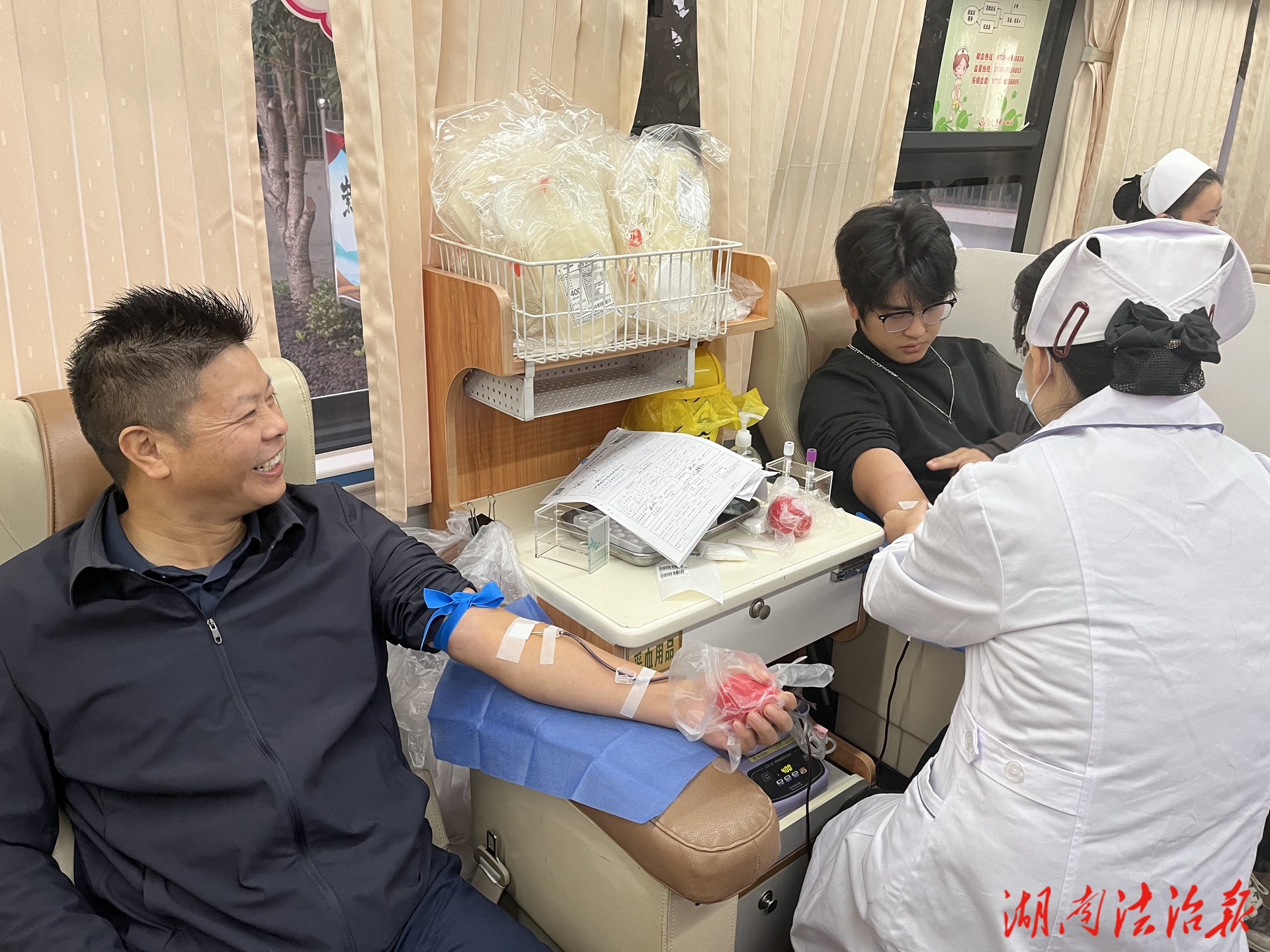 秋涼熱血暖 槎溪愛如潮 ——槎溪鎮(zhèn)干部群眾踴躍參與無償獻(xiàn)血活動