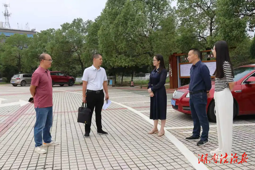 代表建議“落地有聲” 邵東市政府大院停車難問題得破解