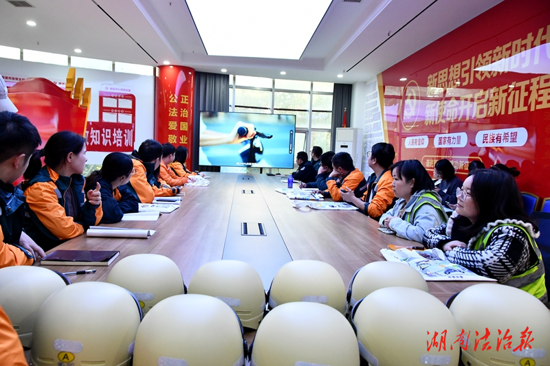 常德公安交管部門(mén)走進(jìn)郵政快遞企業(yè)送安全