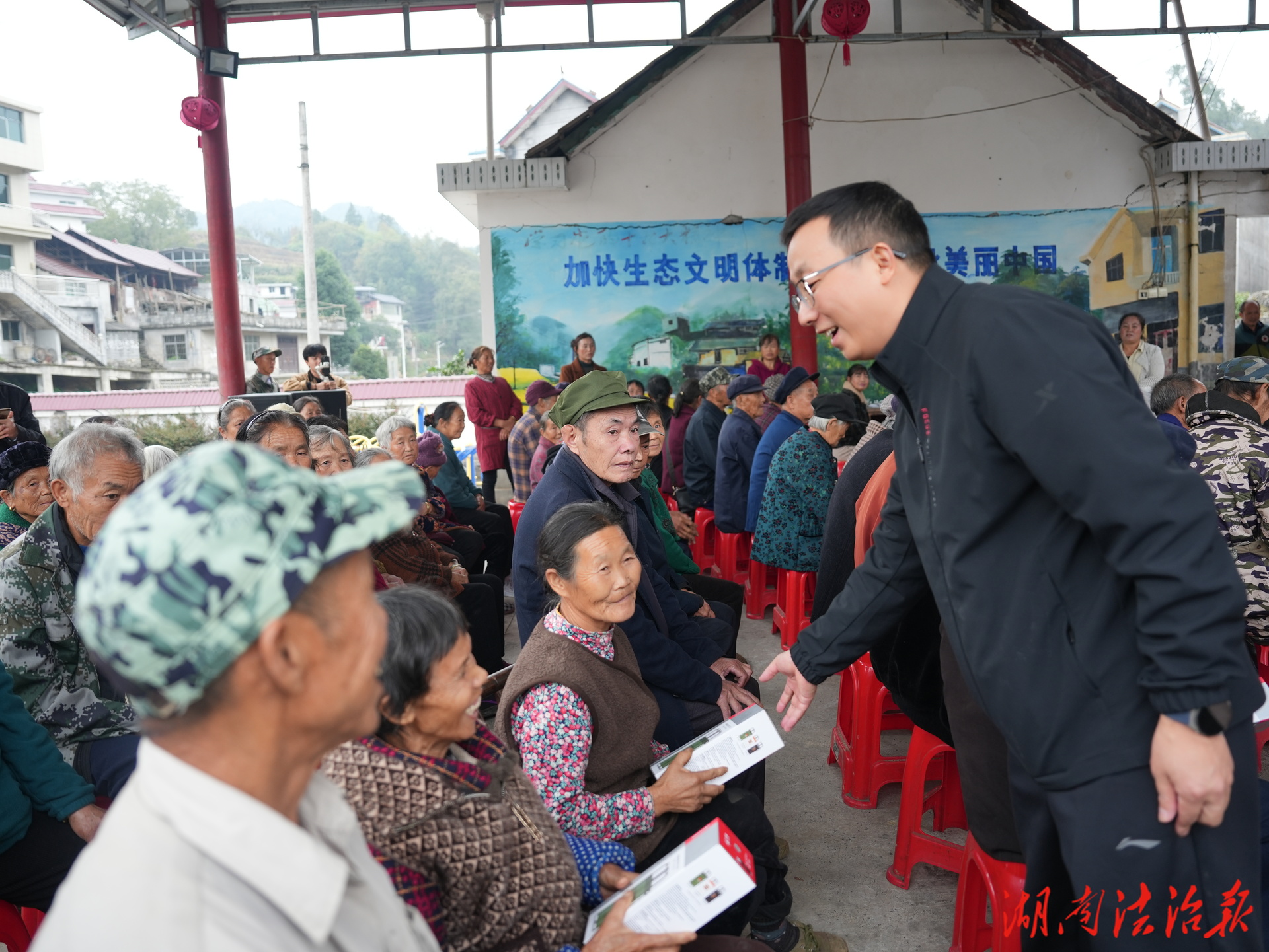 鳳凰檢察：“龍嬢嬢”反詐天團來啦，彩衣娛親度重陽！