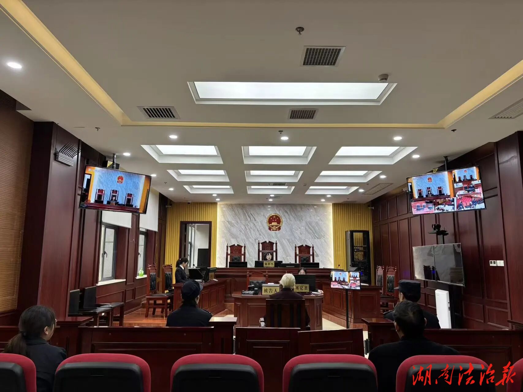 【以案釋法】臨澧72歲老人復(fù)種26株罌粟獲刑