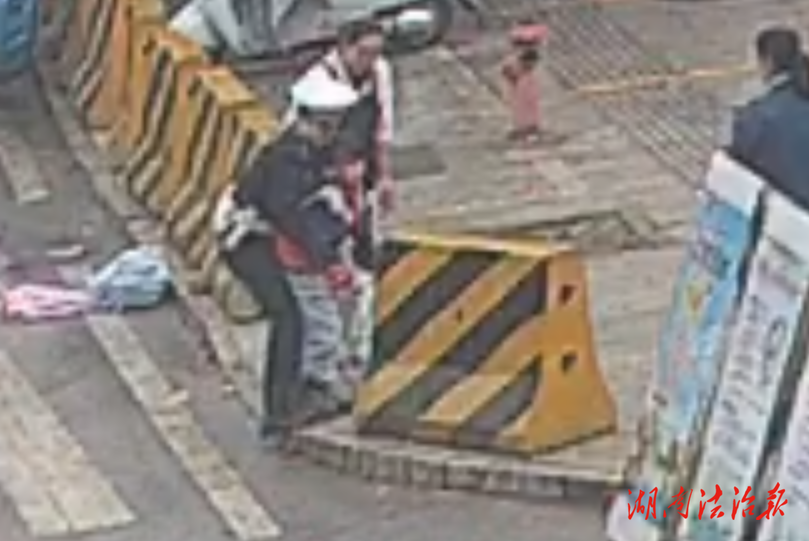 藍(lán)山公安：警民協(xié)力，“海姆立克”急救助脫險(xiǎn)