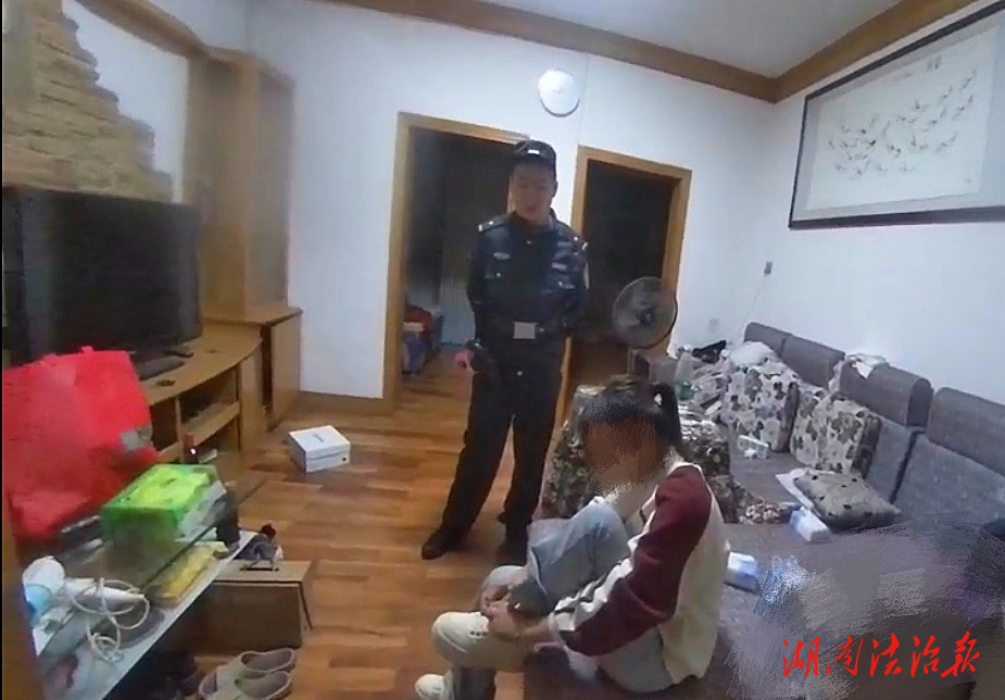 寒夜危桥暖心守护 吉首公安温情化解醉后危机