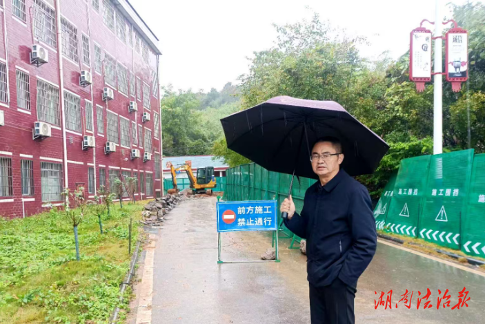 回龍圩管理區(qū)開展聯(lián)合安全生產(chǎn)檢查 筑牢安全防線