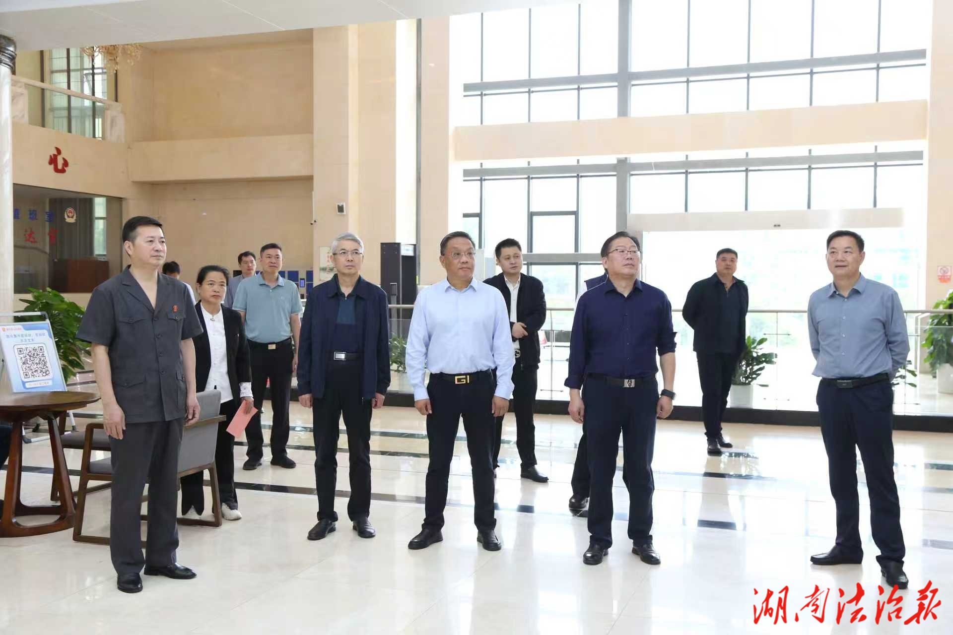 省人大調(diào)研組深入藍山法院開展“八五”普法和法治宣傳工作調(diào)研