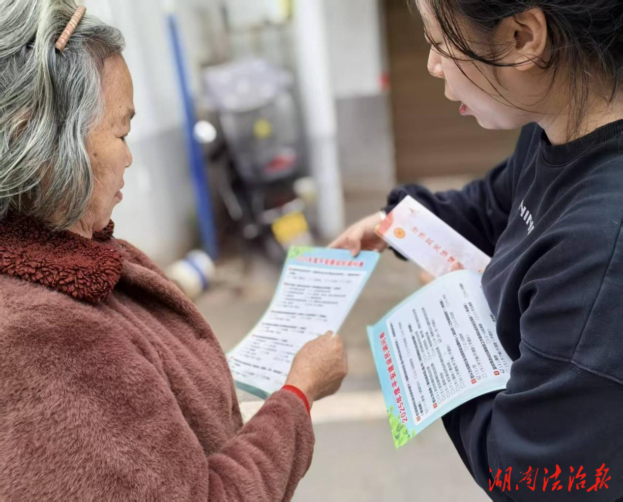 雨母山鎮(zhèn)多管齊下織密平安網 綜治民調宣傳入人心