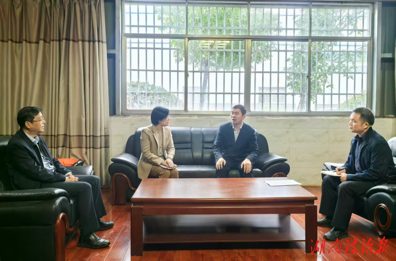 省高院代表委員聯(lián)絡(luò)處到永州走訪人大代表