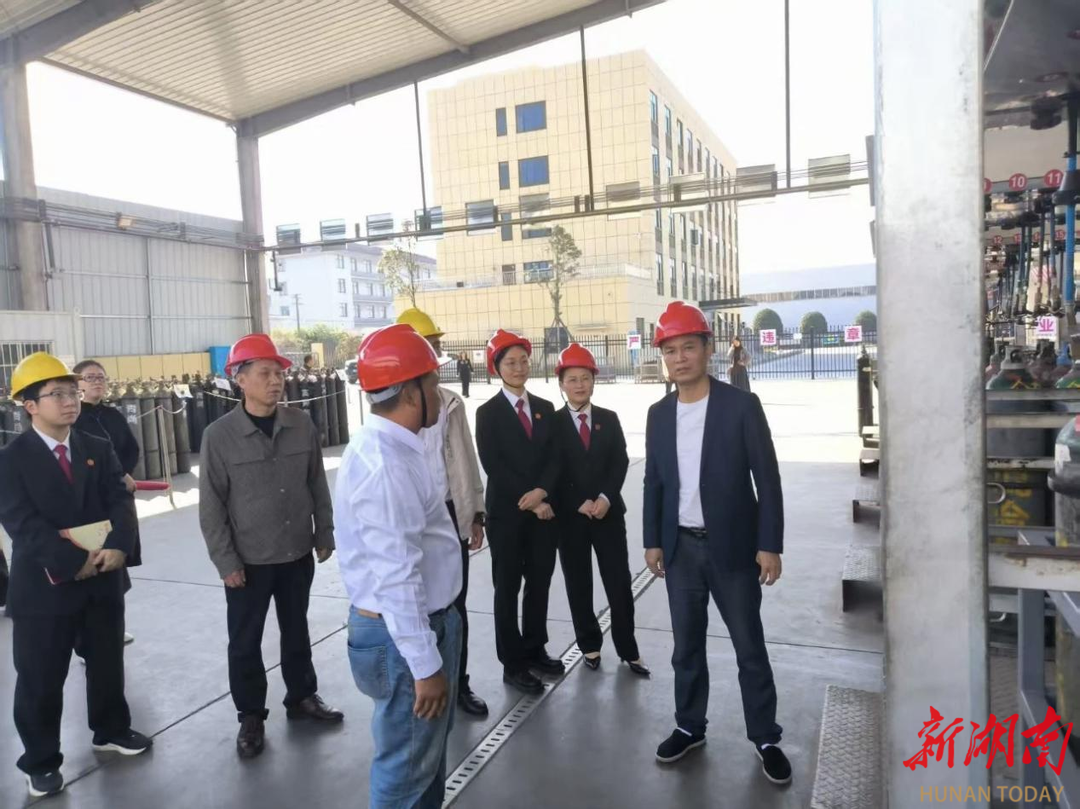 白關(guān)法庭送法上門(mén)，為特種設(shè)備與?；饭芾硐瞪稀胺ㄖ伟踩珟А? />
                        </a>
                                        <div>
                        <p>
                            <a href=