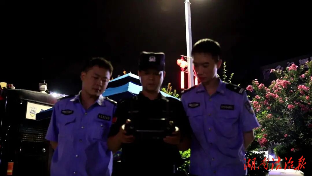 江永：空地聯(lián)動反詐知識進(jìn)夜市 全民反詐守護(hù)“錢袋子”