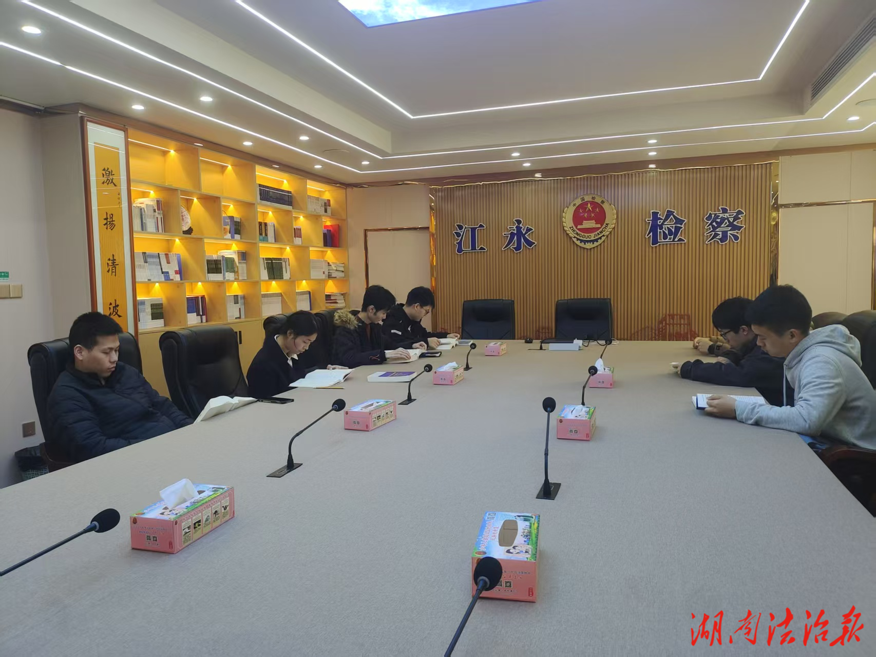 “三推”并舉，強(qiáng)基固本育新人