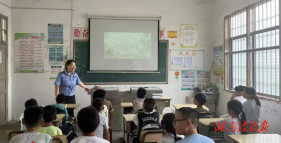 祁阳市观音滩镇：进校园开展法治教育