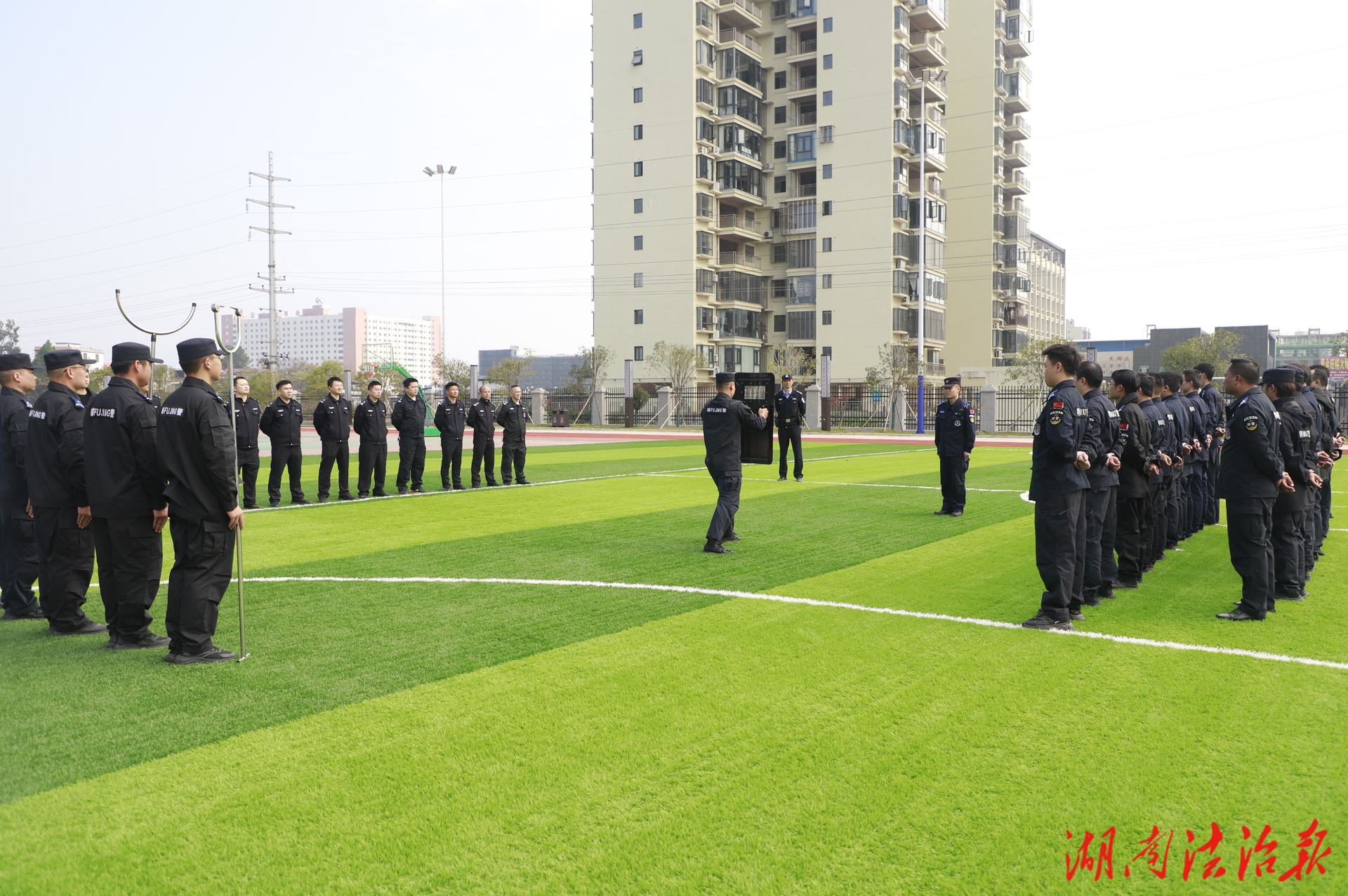 实战磨砺练精兵！蓝山县公安局开展“小教官”警务实战技能培训