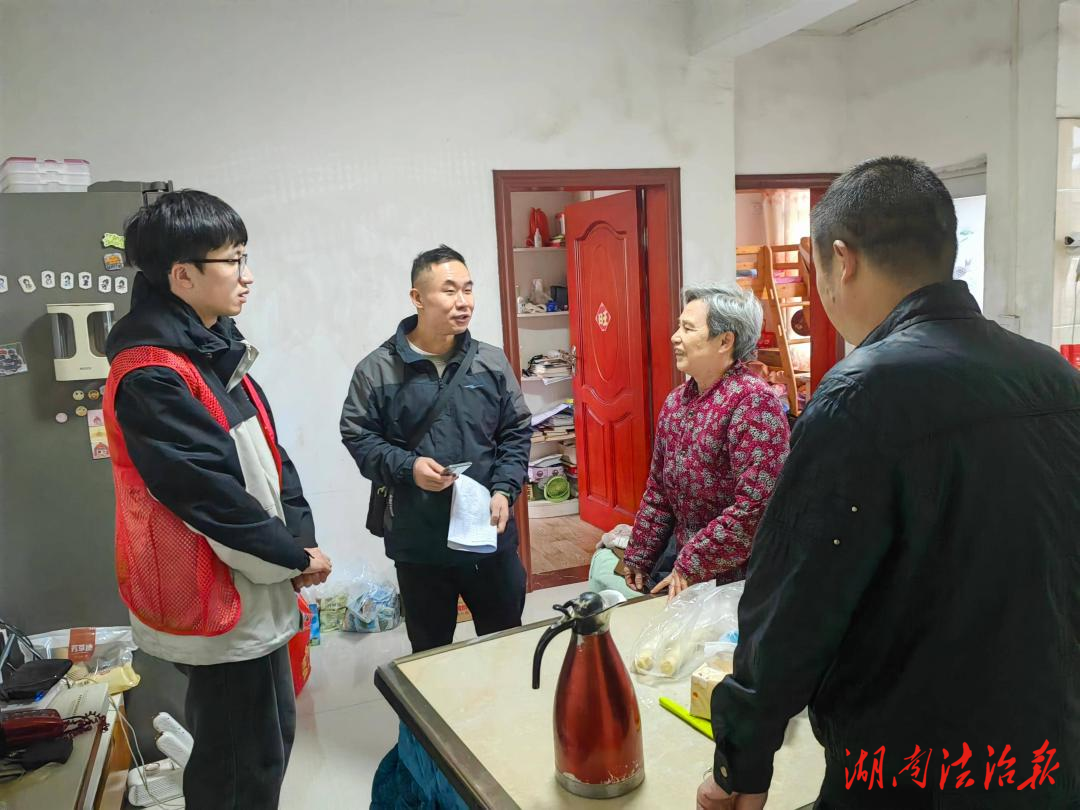 温情暖冬日 检社共建暖人心