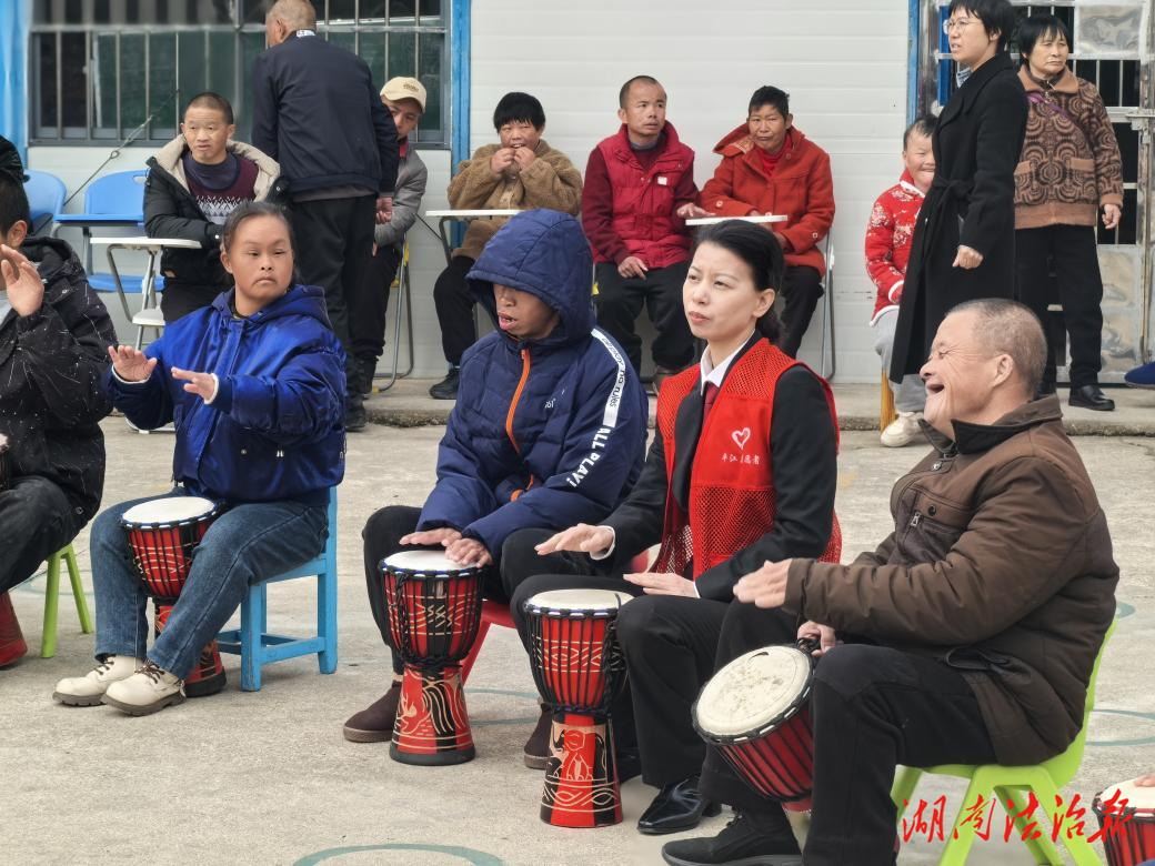 冬日暖陽(yáng)，志愿同行｜平江法院黨員干警用愛(ài)心點(diǎn)亮國(guó)際志愿者日