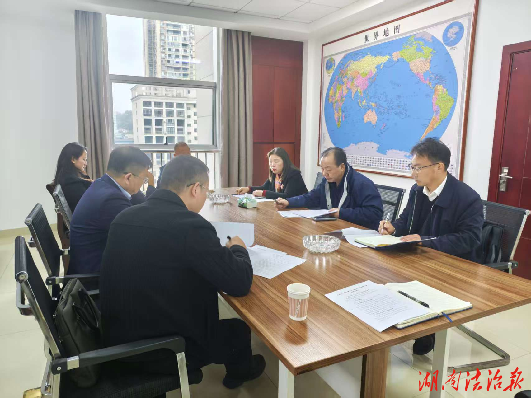 破解律所規(guī)范發(fā)展瓶頸 提升金融服務(wù)經(jīng)濟(jì)實(shí)效