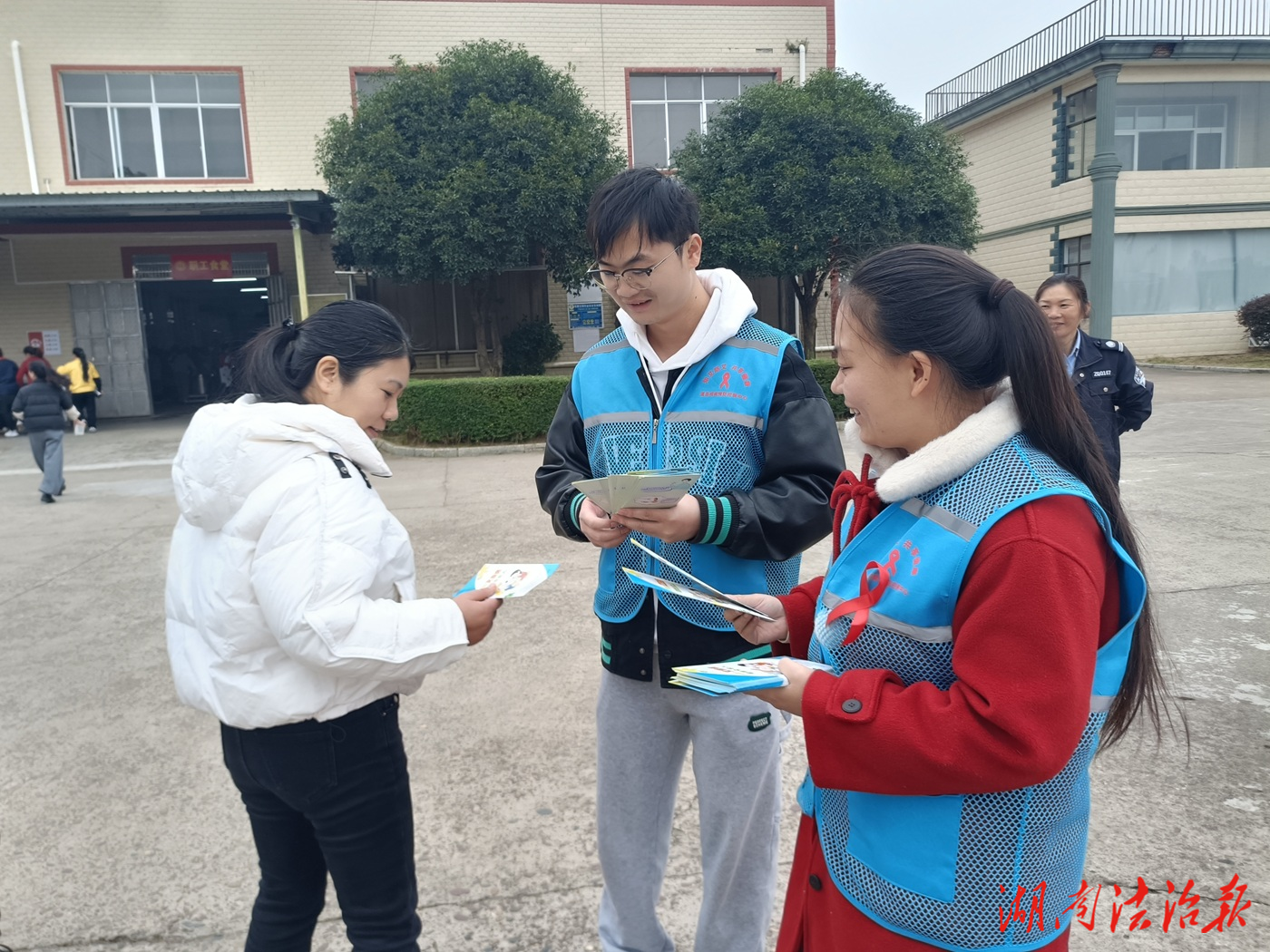 道县：防艾宣传进企业 健康护航暖人心