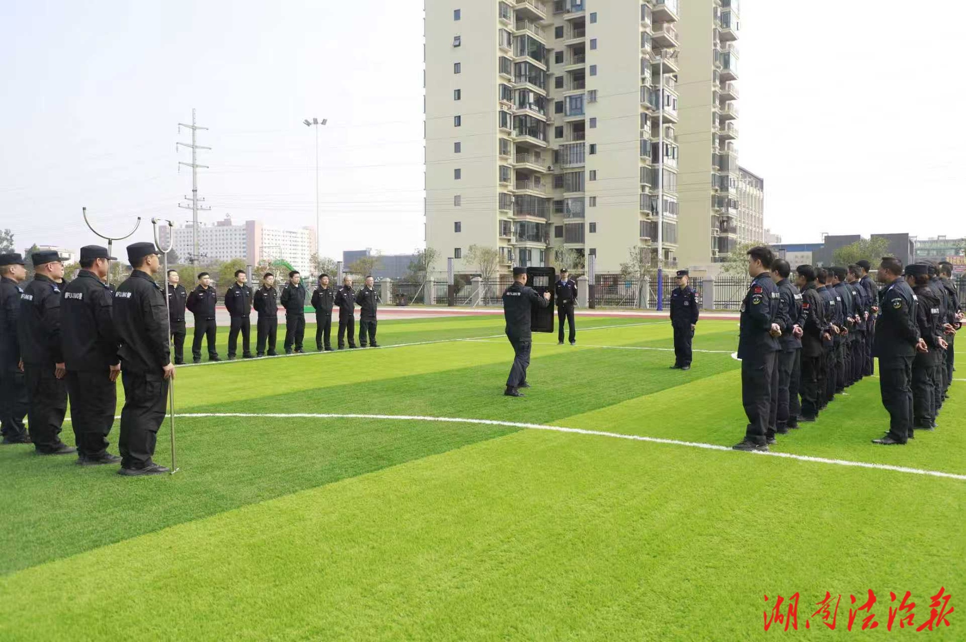 礪劍強警，淬煉精兵！藍山縣公安局掀起全警實戰(zhàn)大練兵熱潮