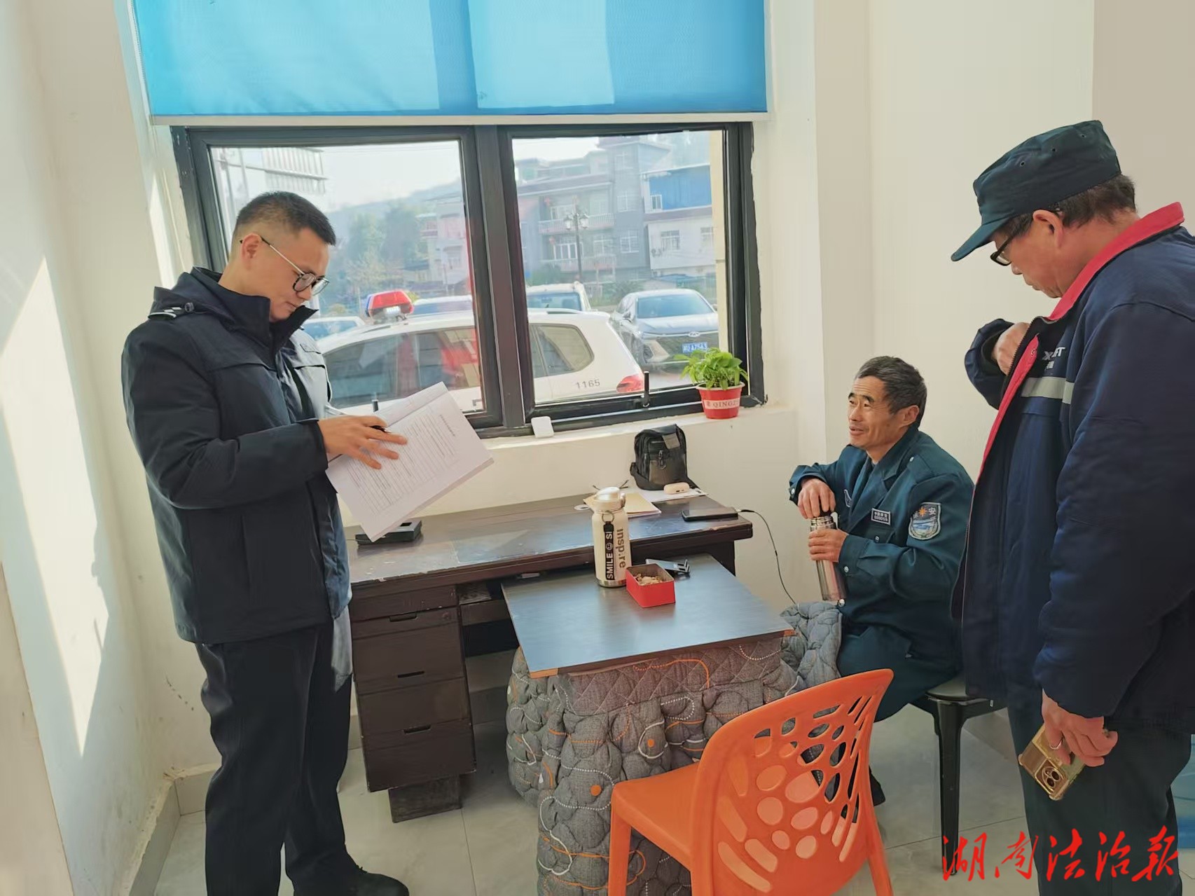 龍山縣公安局治安大隊開展安全大檢查