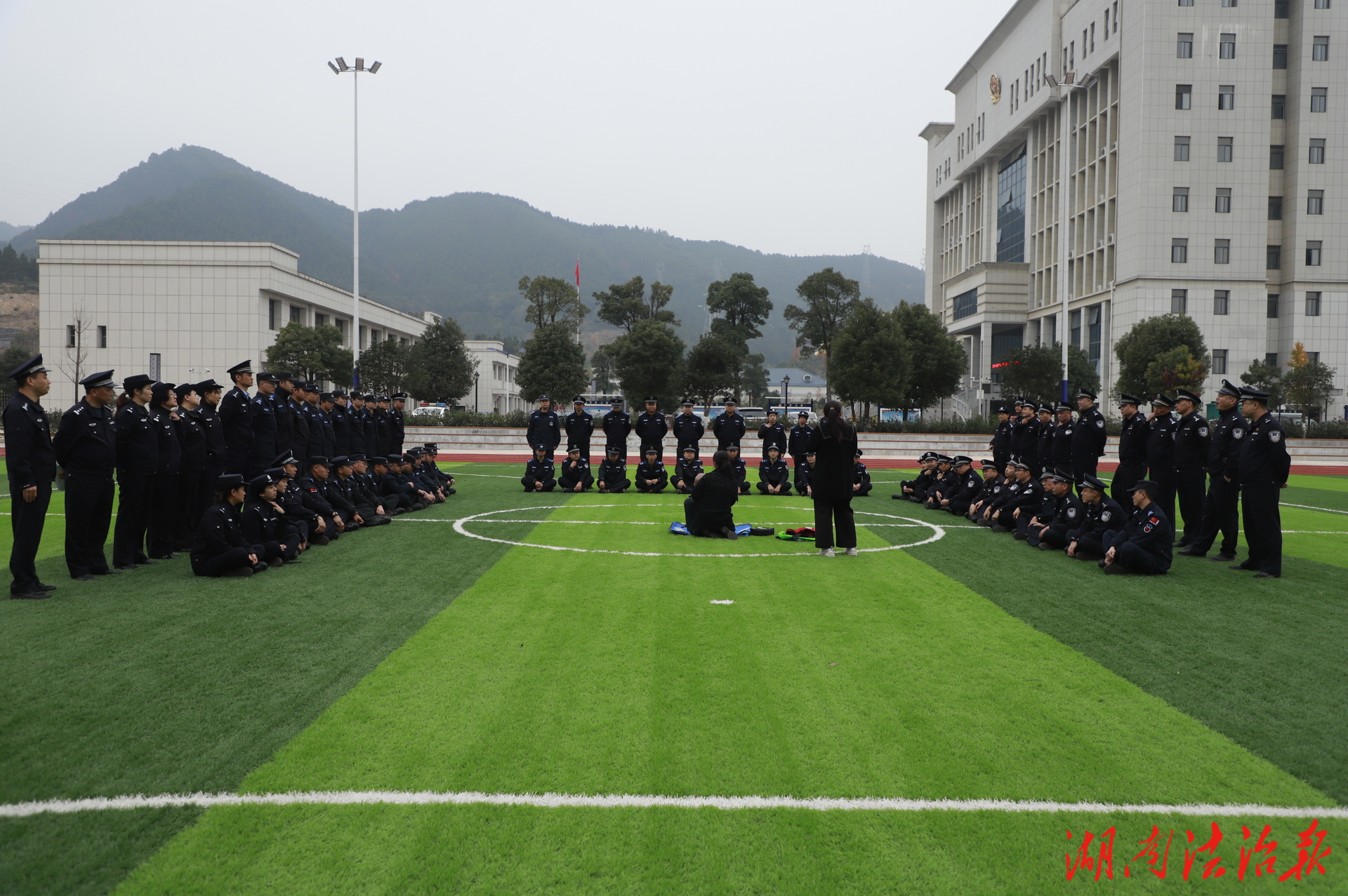 “警”護生命 練“救”本領(lǐng) 藍山公安開展應(yīng)急救護技能專題培訓(xùn)