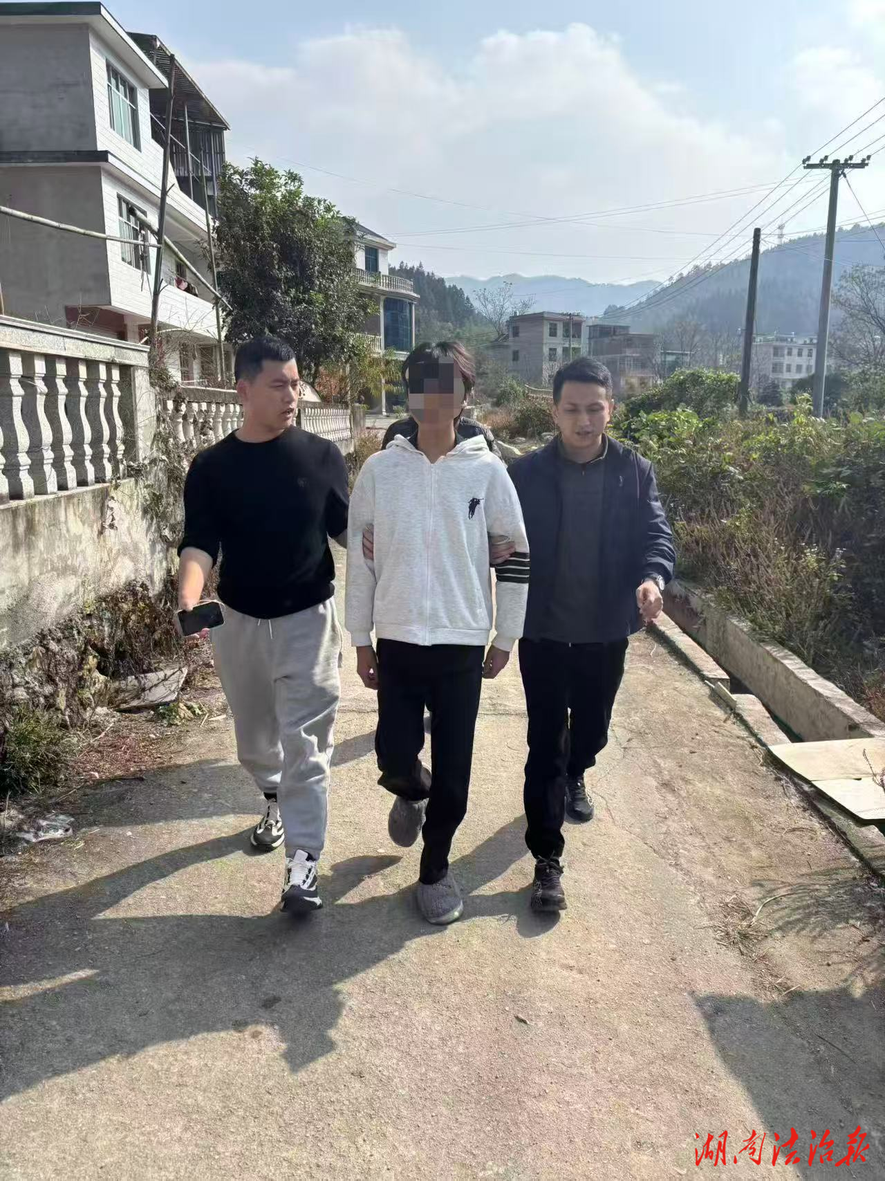 吉首警方：非法架設(shè)“VOIP”設(shè)備，2人已落網(wǎng)