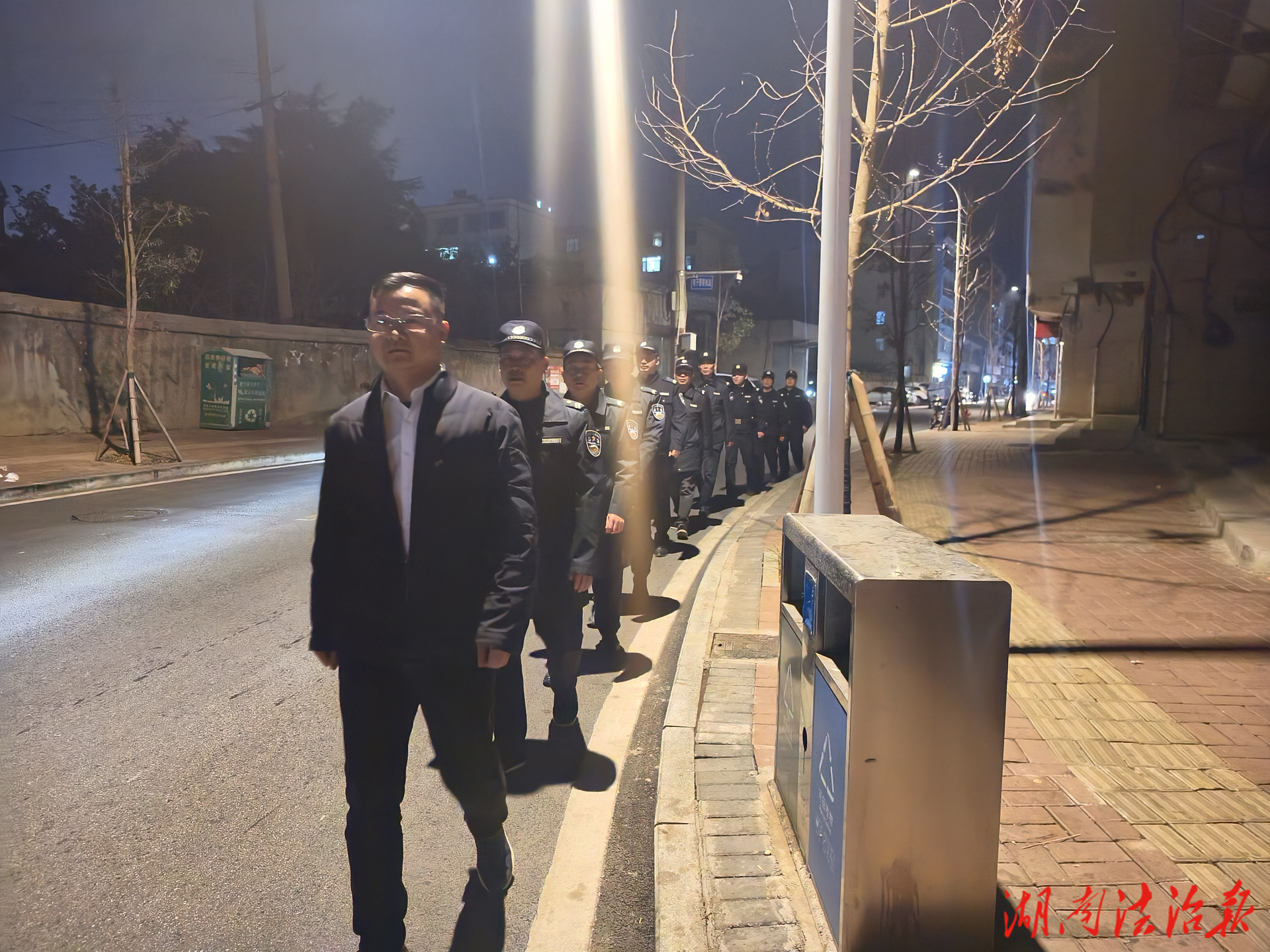 巡邏守護保平安，屋場會上連親情——婁底市平安街道六畝塘街道綜治建設繪就幸福底色