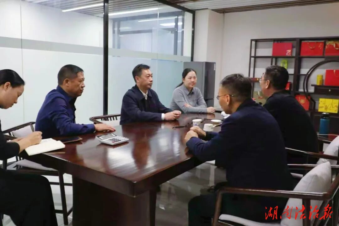 黃永英調(diào)研重點項目工作