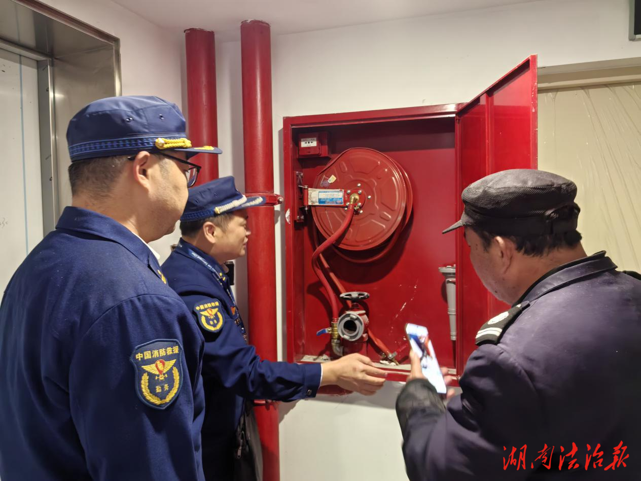 資陽(yáng)區(qū)消防救援大隊(duì)全面開(kāi)展高層建筑火災(zāi)風(fēng)險(xiǎn)隱患排查整治行動(dòng)