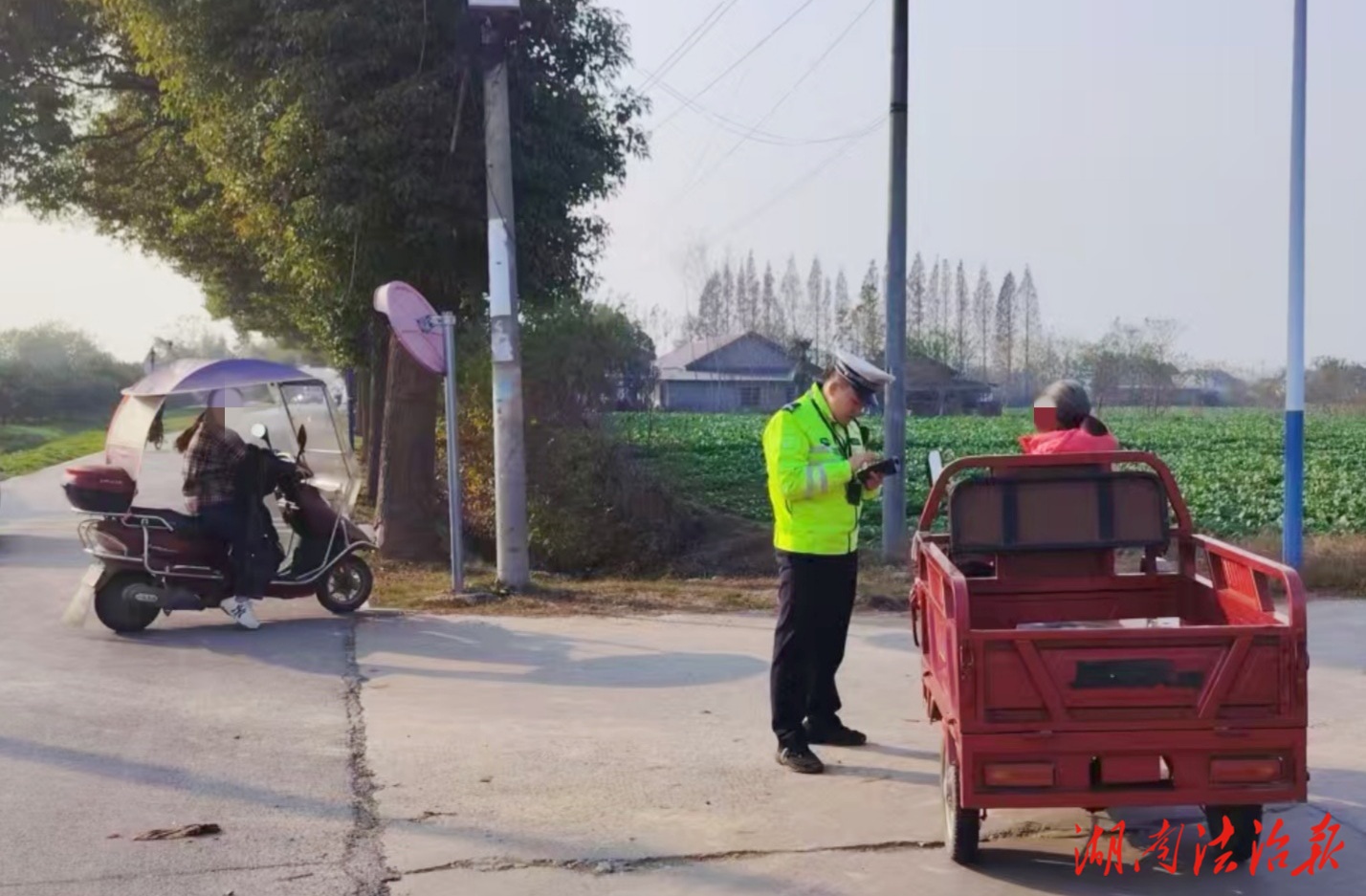 西洞庭公安交警大队开展摩电交通违法行为查处行动