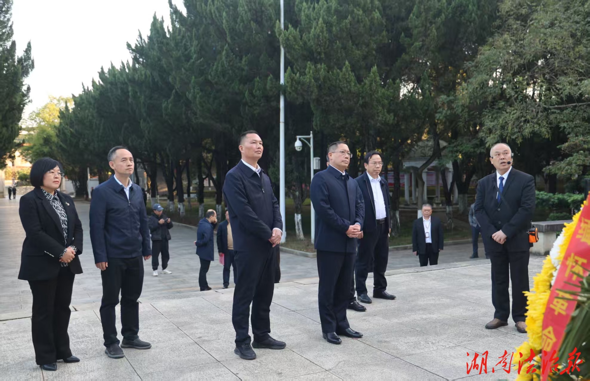 祁阳市委书记蒋崇华瞻仰陶铸铜像 缅怀革命先辈