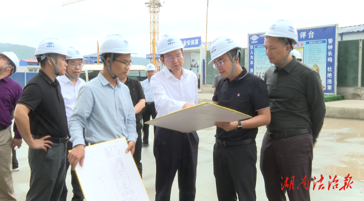 蔣良鐵深入一線調研重點項目建設 現場辦公解難題促發(fā)展