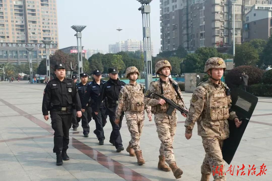 蓝山公安：元旦“警”色浓 坚守护平安