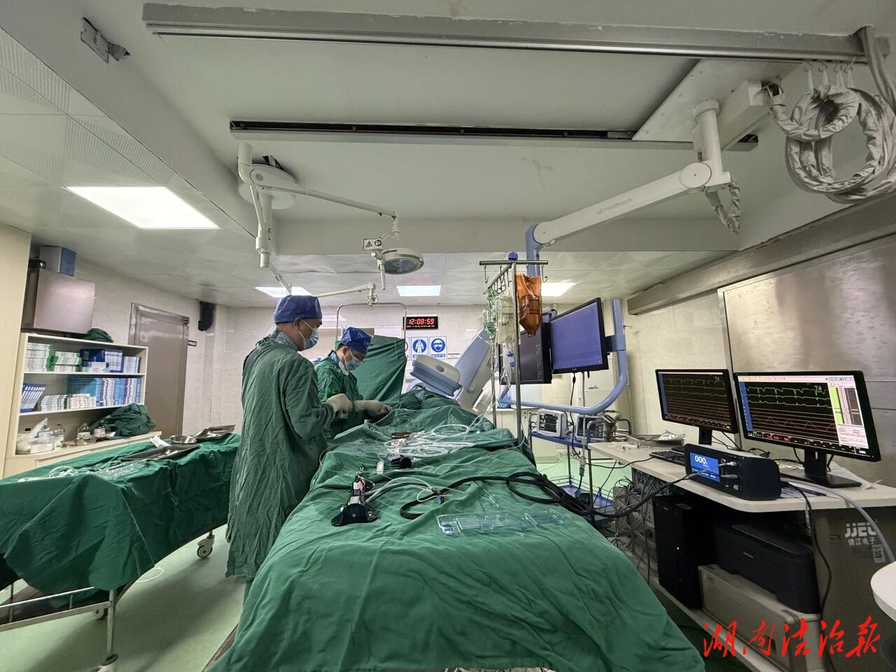 家门口的“心”希望：永州市第四人民医院联合湘雅二医院专家成功实施全市首例冠脉旋磨术