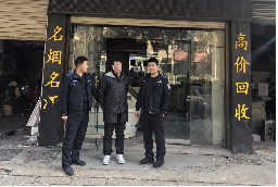 玻璃門被破香煙失竊 邵東警方24小時(shí)速擒盜賊