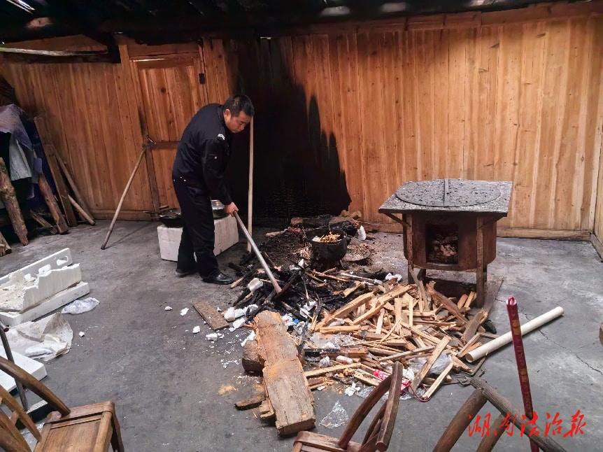 保靖公安：依托“三道防線”編織警民群防控火網(wǎng)