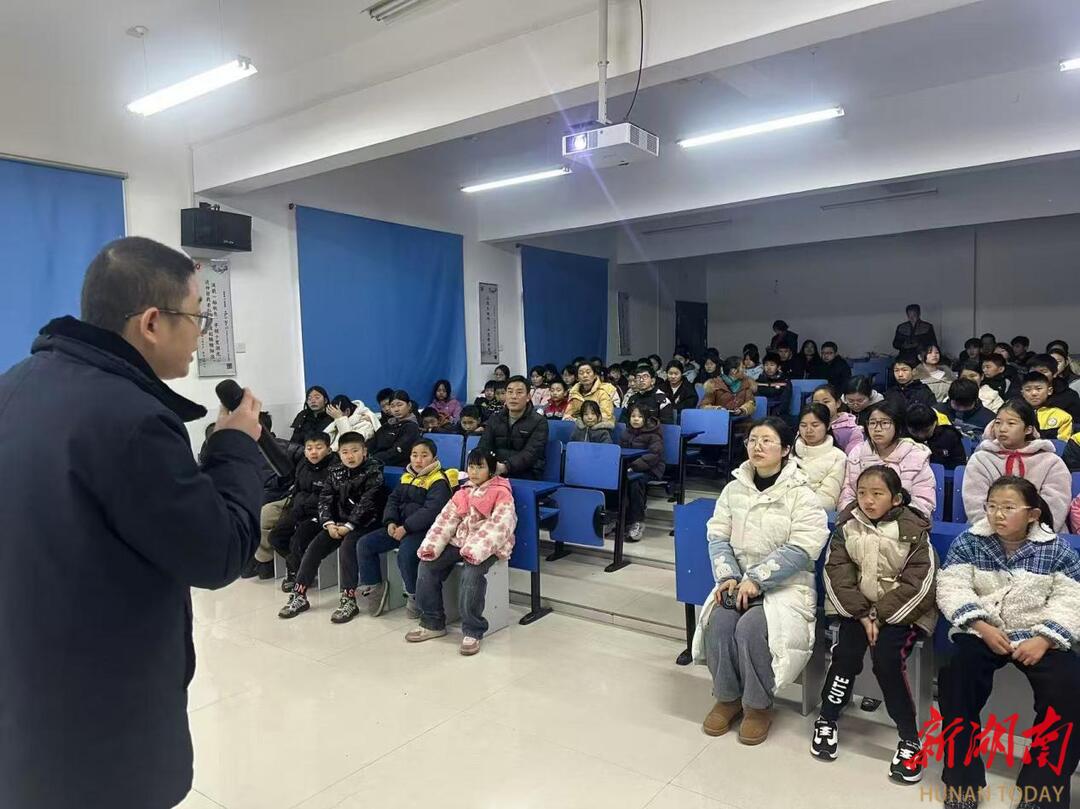 法治副校長進校園 寒假“安全盾”來護航