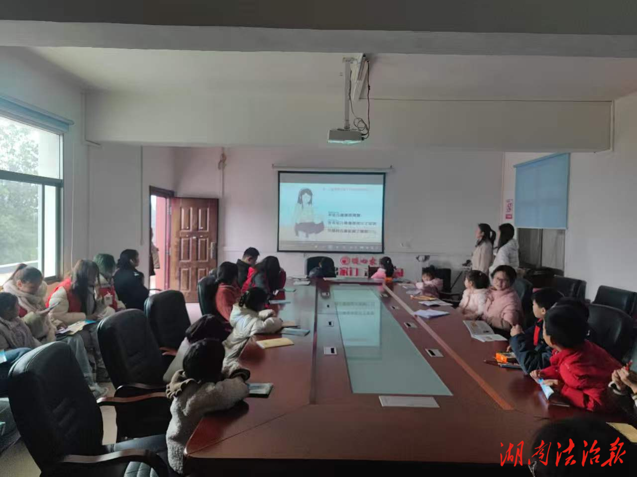 法治陽(yáng)光照基層 青春力量助振興  —衡山縣司法局開(kāi)云司法所組織開(kāi)展大學(xué)生“送法下鄉(xiāng)”系列活動(dòng)