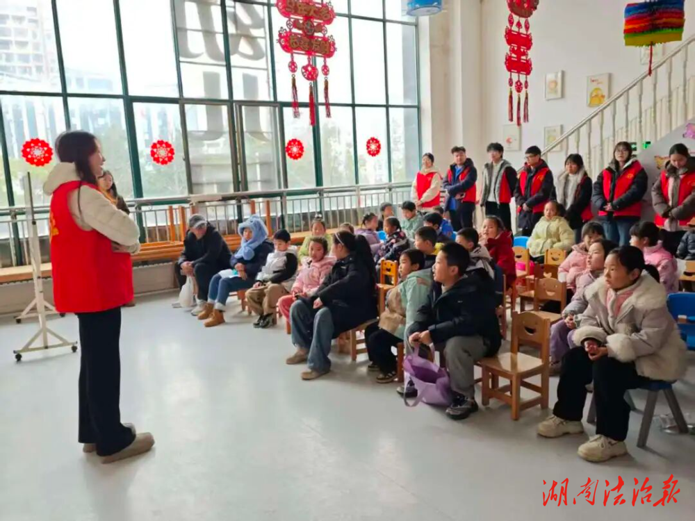 “工會(huì)暖冬行動(dòng)” 為新就業(yè)群體子女點(diǎn)亮寒假時(shí)光