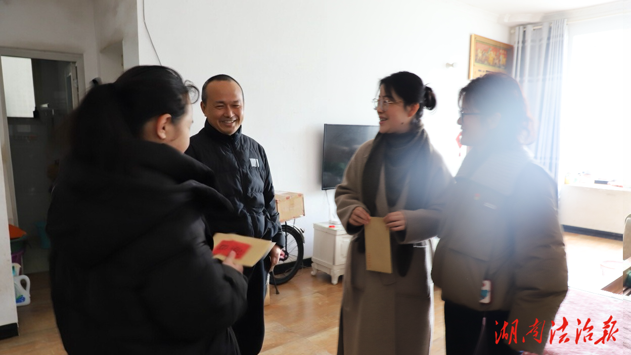 回訪送溫暖 “愛心媽媽”伴成長