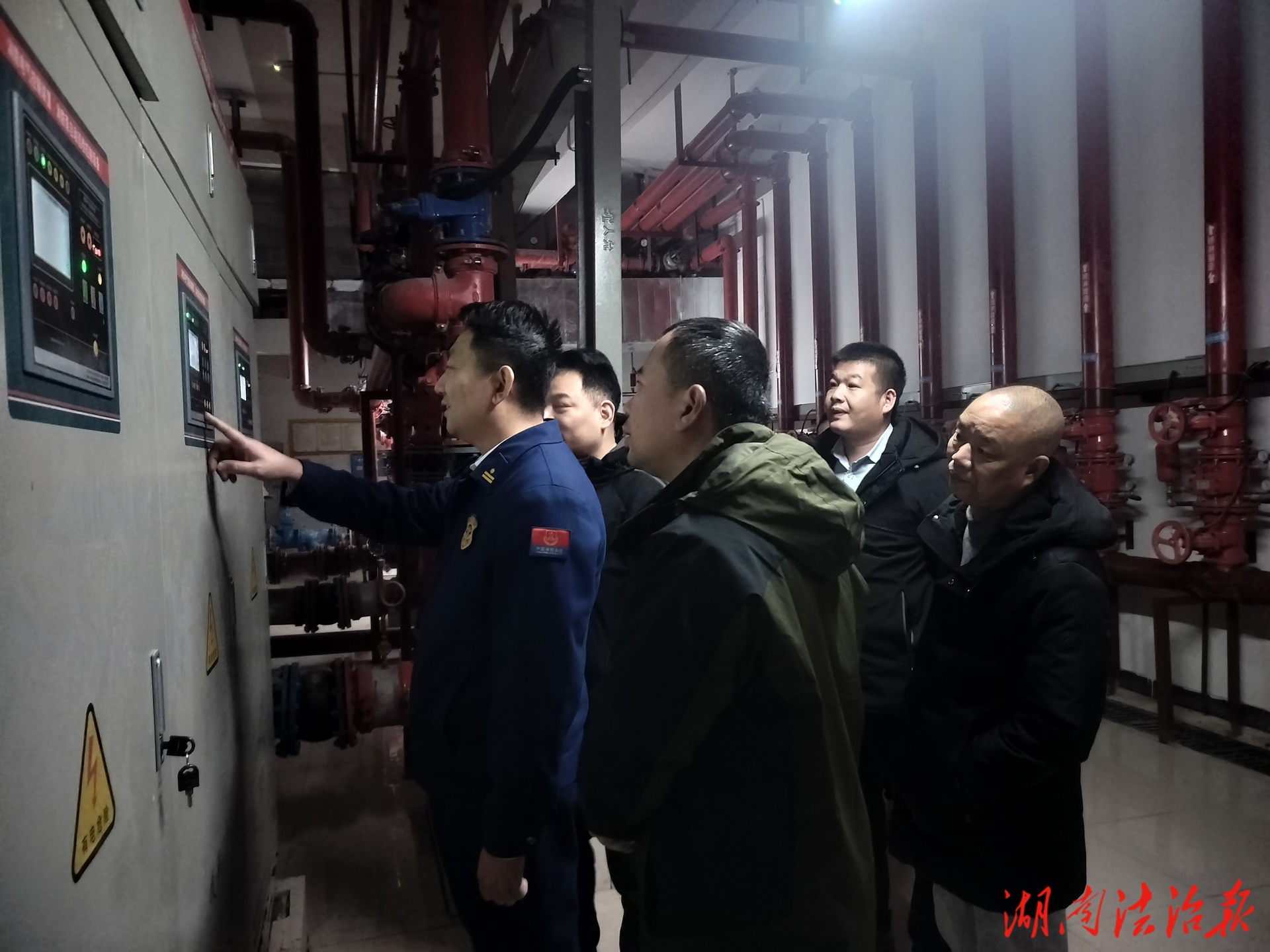 邵陽北塔消防聯(lián)合區(qū)住建局深入高層住宅小區(qū)開展消防安全排查整治工作